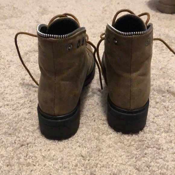 Lace up Combat boots - Picture 3 of 4